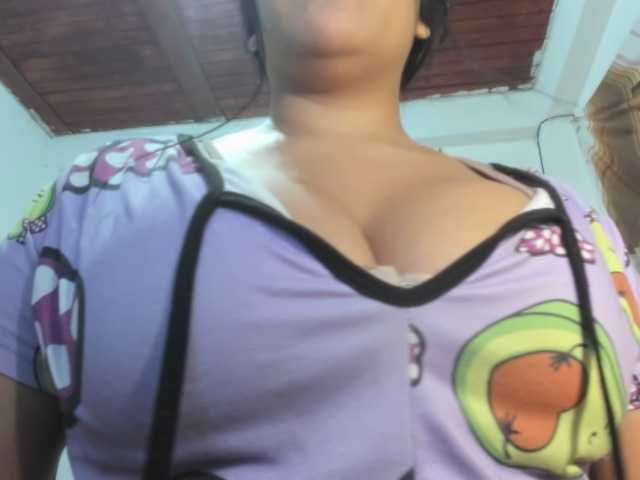 Marianadeepthoat live cam on BongaCams