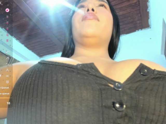 Marianadeepthoat live cam on BongaCams