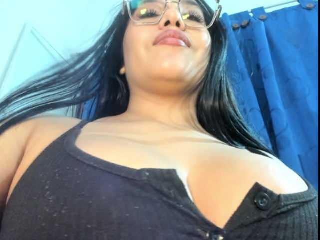 Marianadeepthoat live cam on UnifiedCams