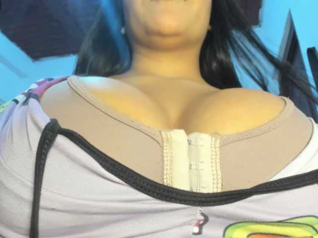 Marianadeepthoat live cam on BongaCams