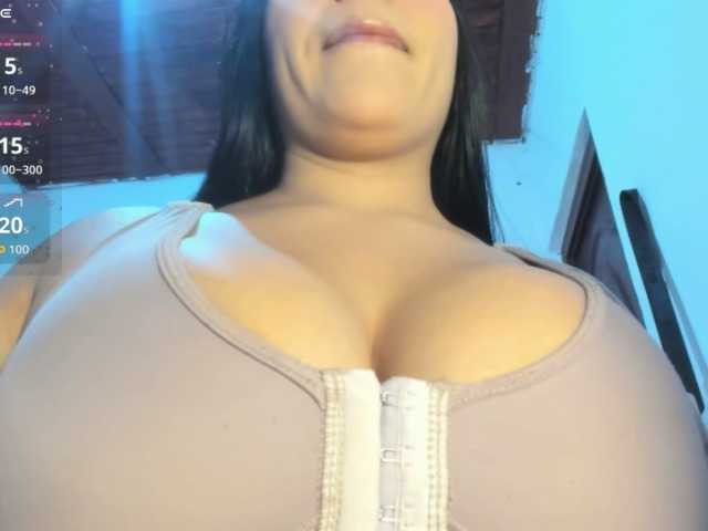 Marianadeepthoat live cam on BongaCams