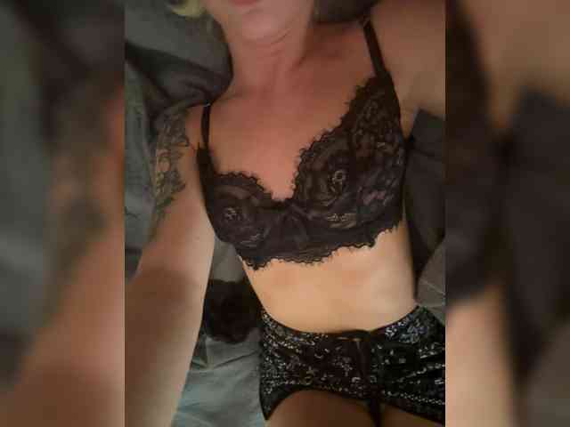 elegancycouple webcam