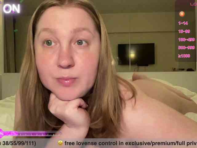 PusssyJuicy webcam