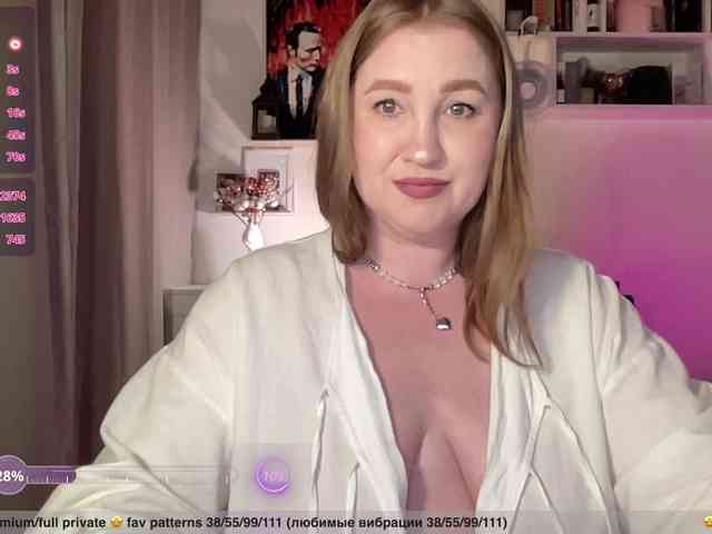 PusssyJuicy webcam