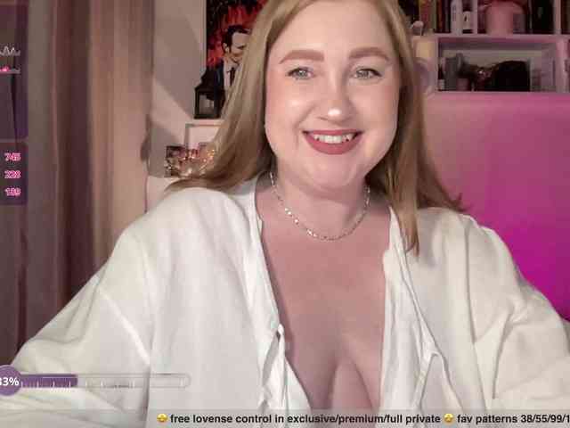 PusssyJuicy webcam