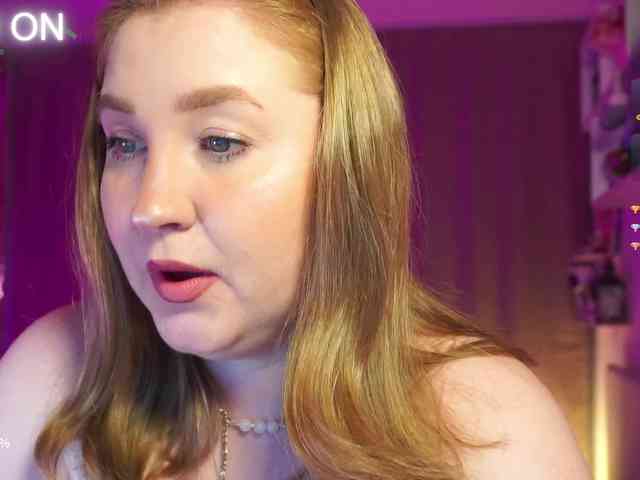 PusssyJuicy webcam