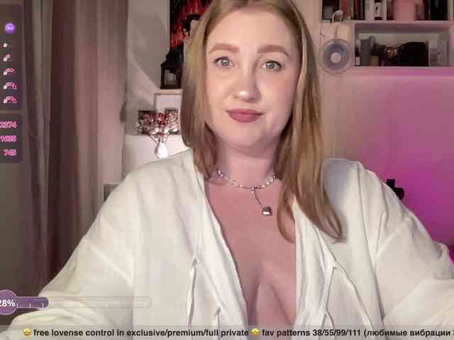 PusssyJuicy webcam