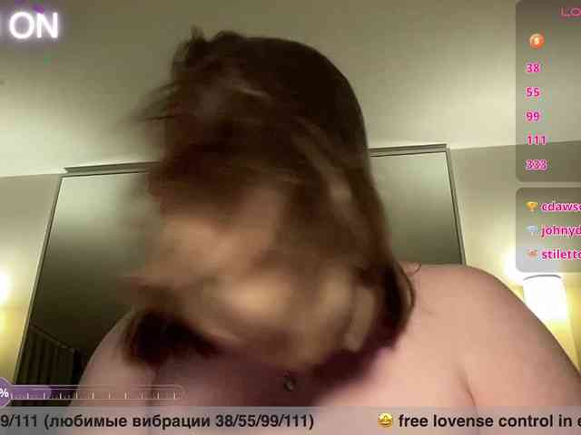 PusssyJuicy webcam
