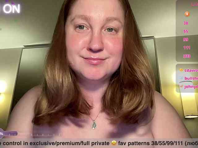 PusssyJuicy webcam