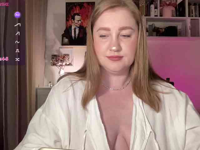 PusssyJuicy webcam