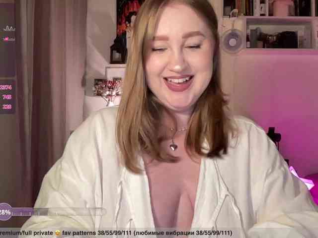PusssyJuicy webcam