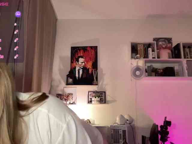 PusssyJuicy webcam