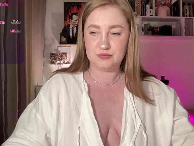 PusssyJuicy webcam