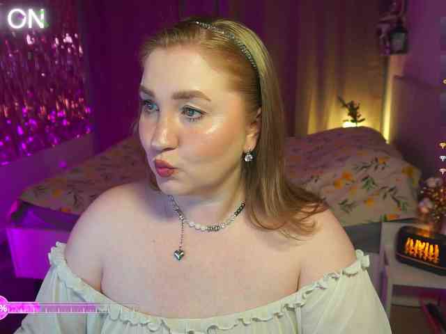 PusssyJuicy webcam