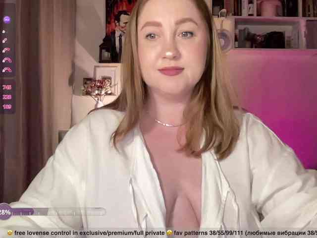 PusssyJuicy webcam