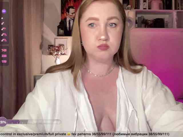 PusssyJuicy webcam