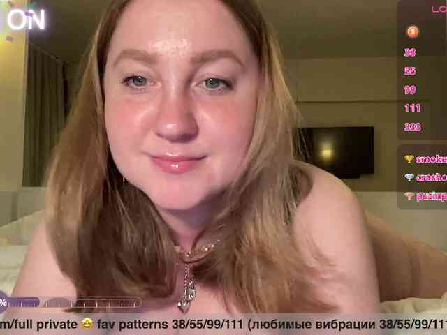 PusssyJuicy webcam