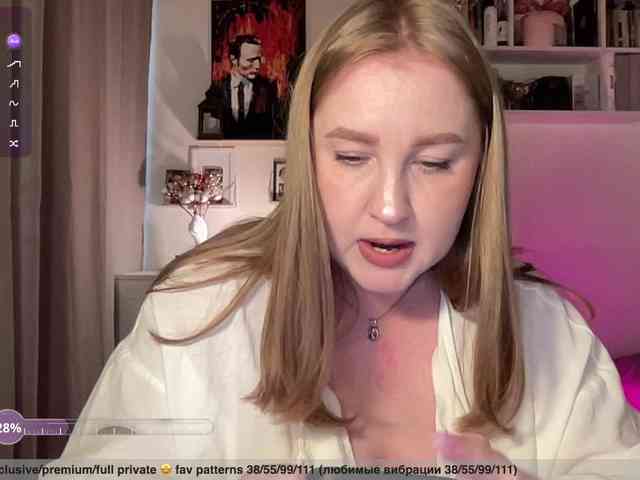 PusssyJuicy webcam