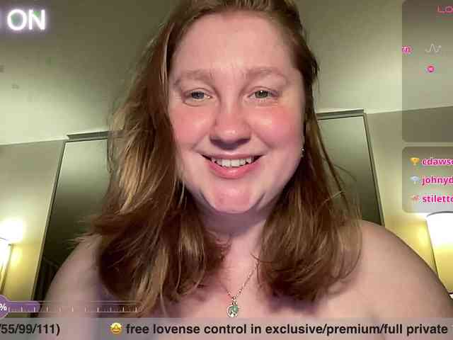 PusssyJuicy webcam