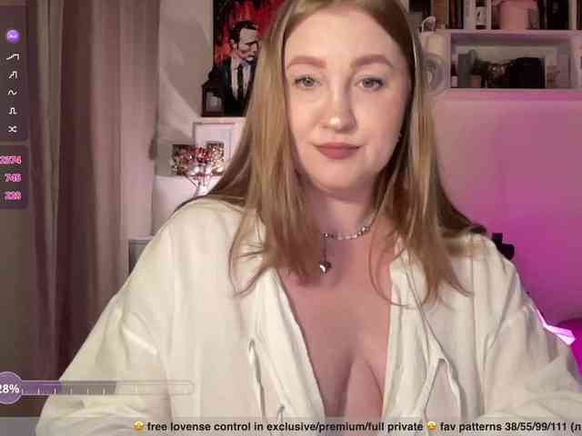 PusssyJuicy webcam