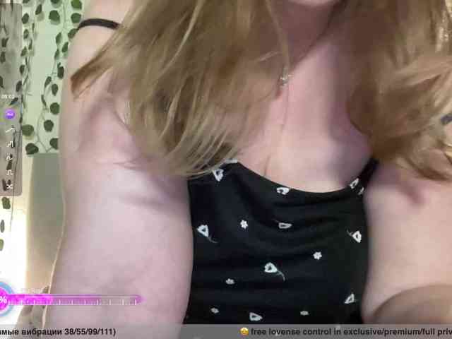 PusssyJuicy webcam