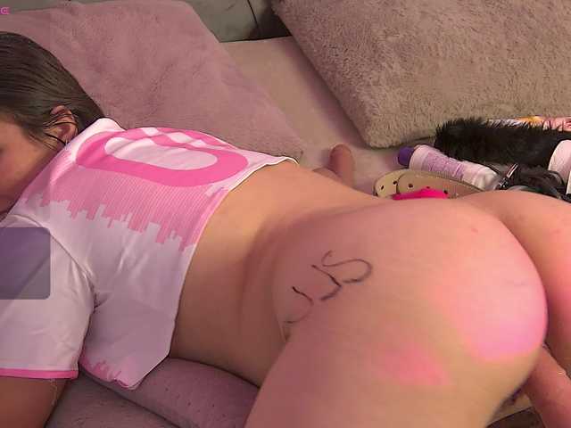 LolaButtie live cam on BongaCams