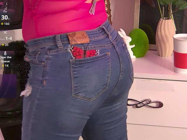 LolaButtie live cam on BongaCams