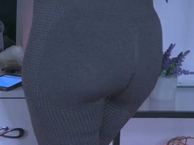 LolaButtie live cam on BongaCams
