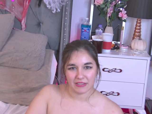 LolaButtie live cam on BongaCams
