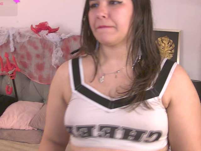 LolaButtie live cam on BongaCams