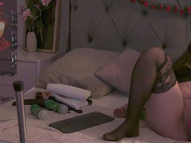 LolaButtie live cam on BongaCams