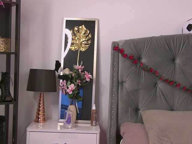 LolaButtie live cam on BongaCams