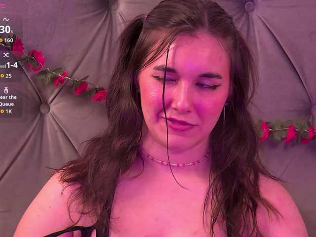LolaButtie live cam on BongaCams