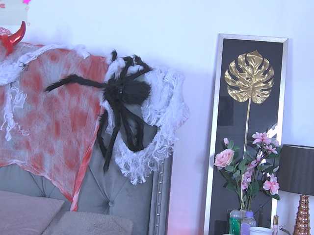 LolaButtie live cam on BongaCams