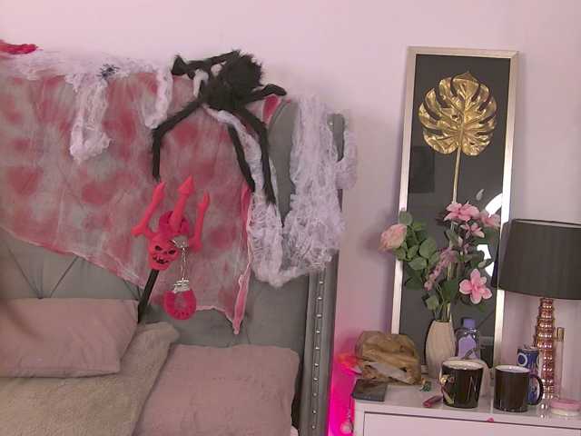 LolaButtie live cam on BongaCams