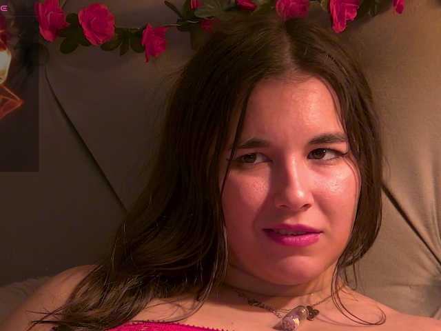 LolaButtie live cam on BongaCams