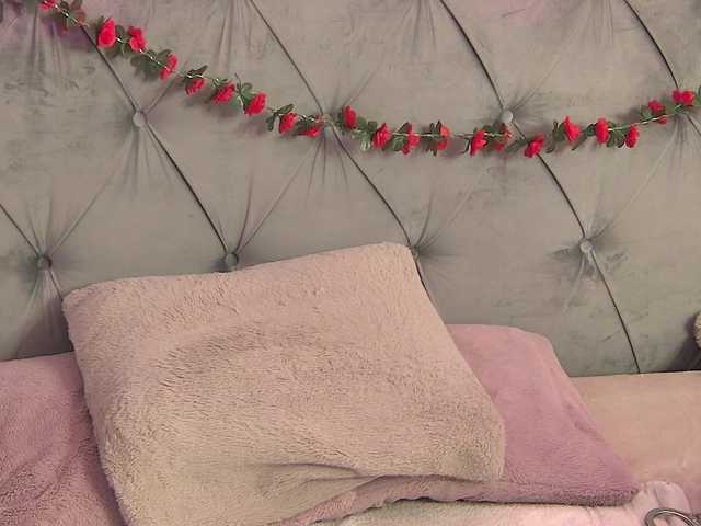 LolaButtie live cam on BongaCams