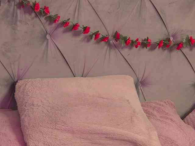 LolaButtie webcam