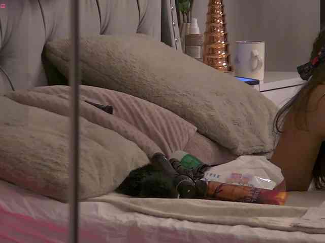 LolaButtie webcam