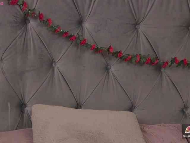 LolaButtie webcam