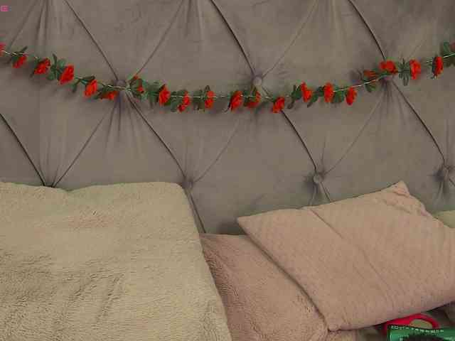 LolaButtie webcam