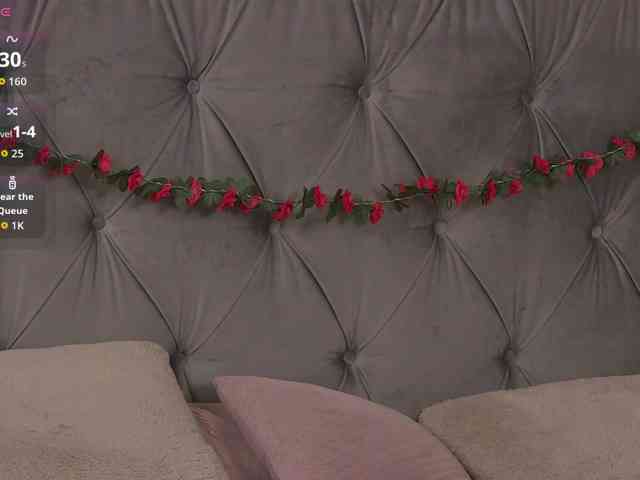 LolaButtie webcam