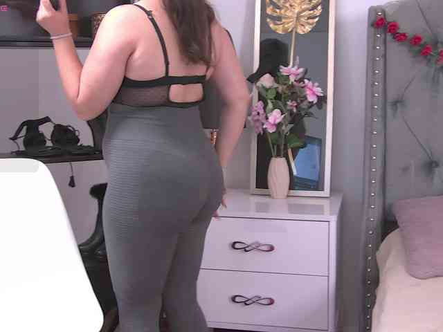 LolaButtie