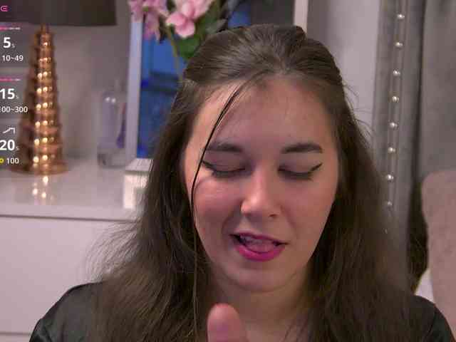 LolaButtie webcam
