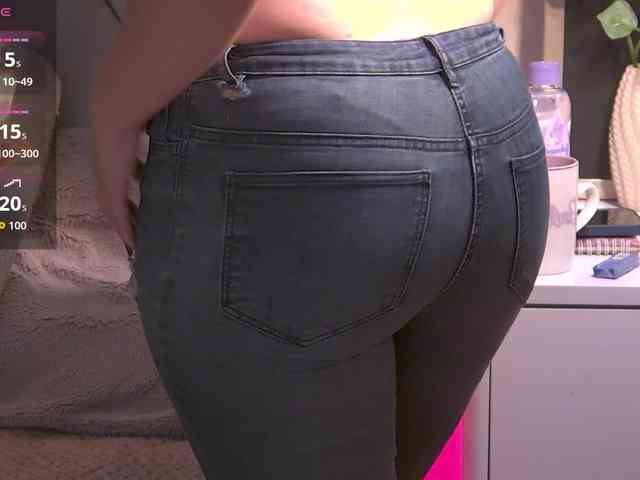 LolaButtie webcam