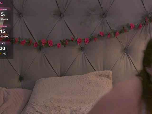 LolaButtie webcam