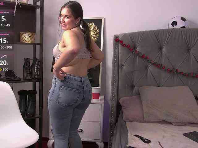 LolaButtie webcam