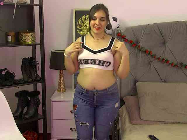 LolaButtie webcam