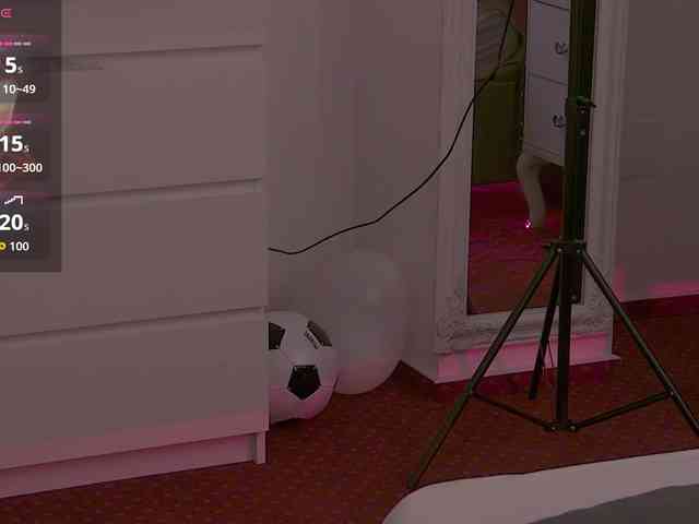 LolaButtie webcam