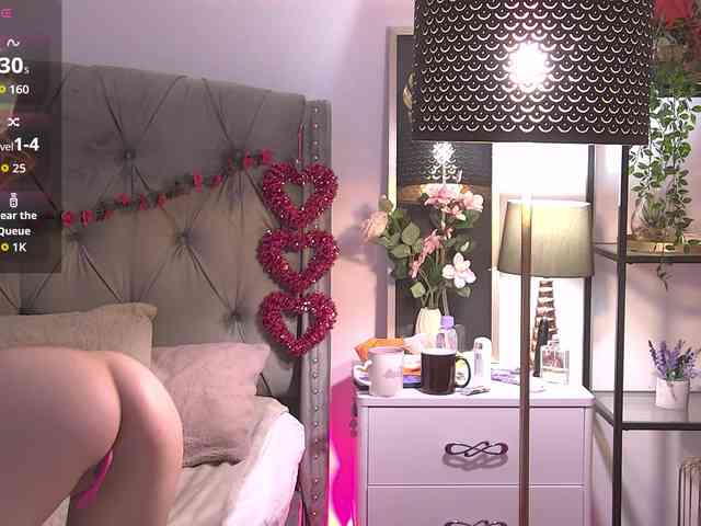 LolaButtie webcam